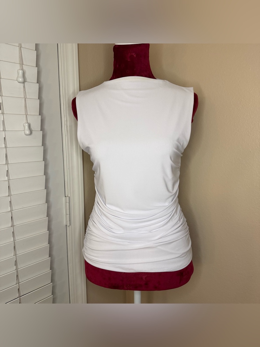 White medium tank top women